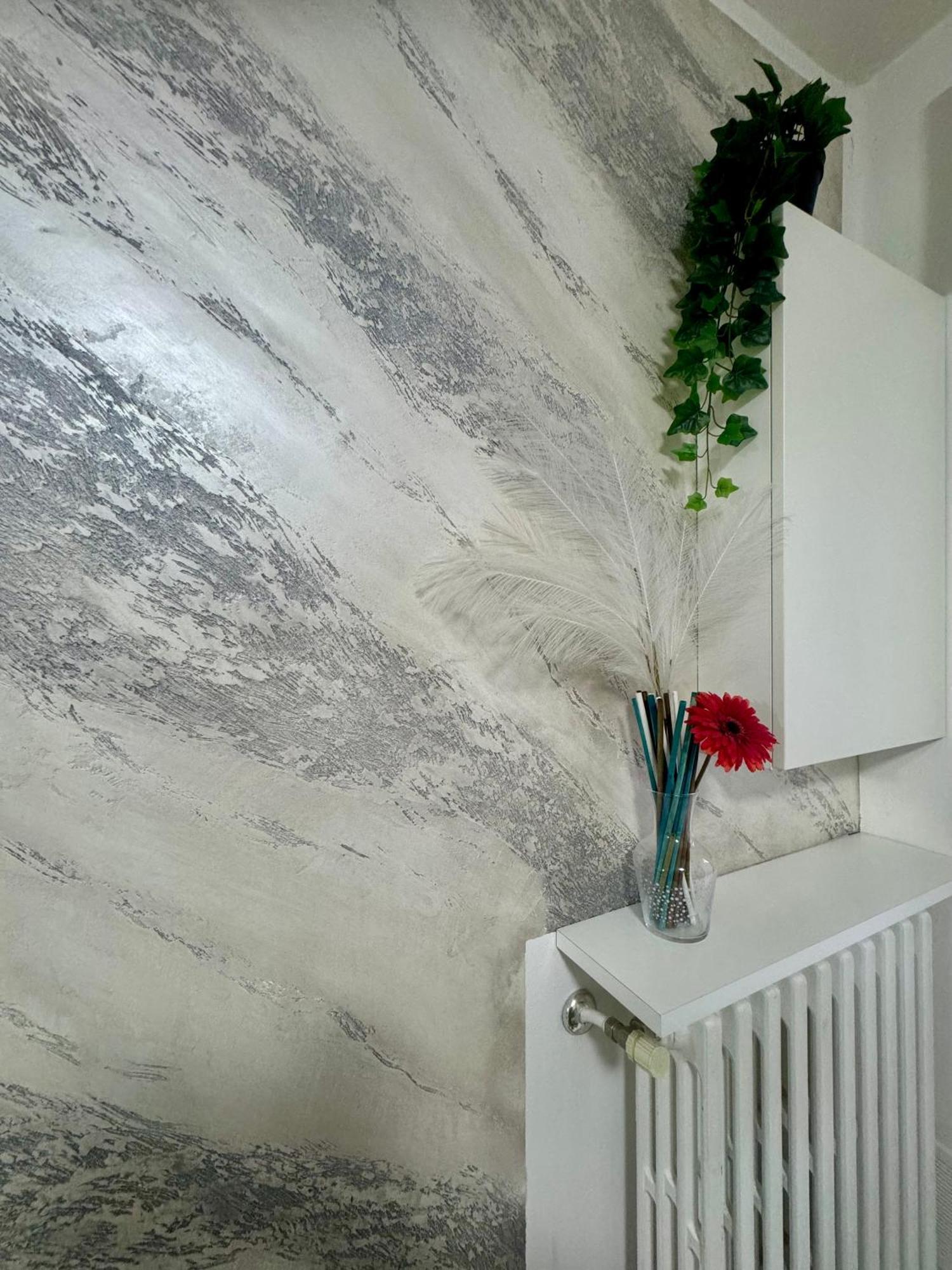 Casa Alessio - Elegante Appartamento Nel Cuore Di Cesano Maderno Bagian luar foto