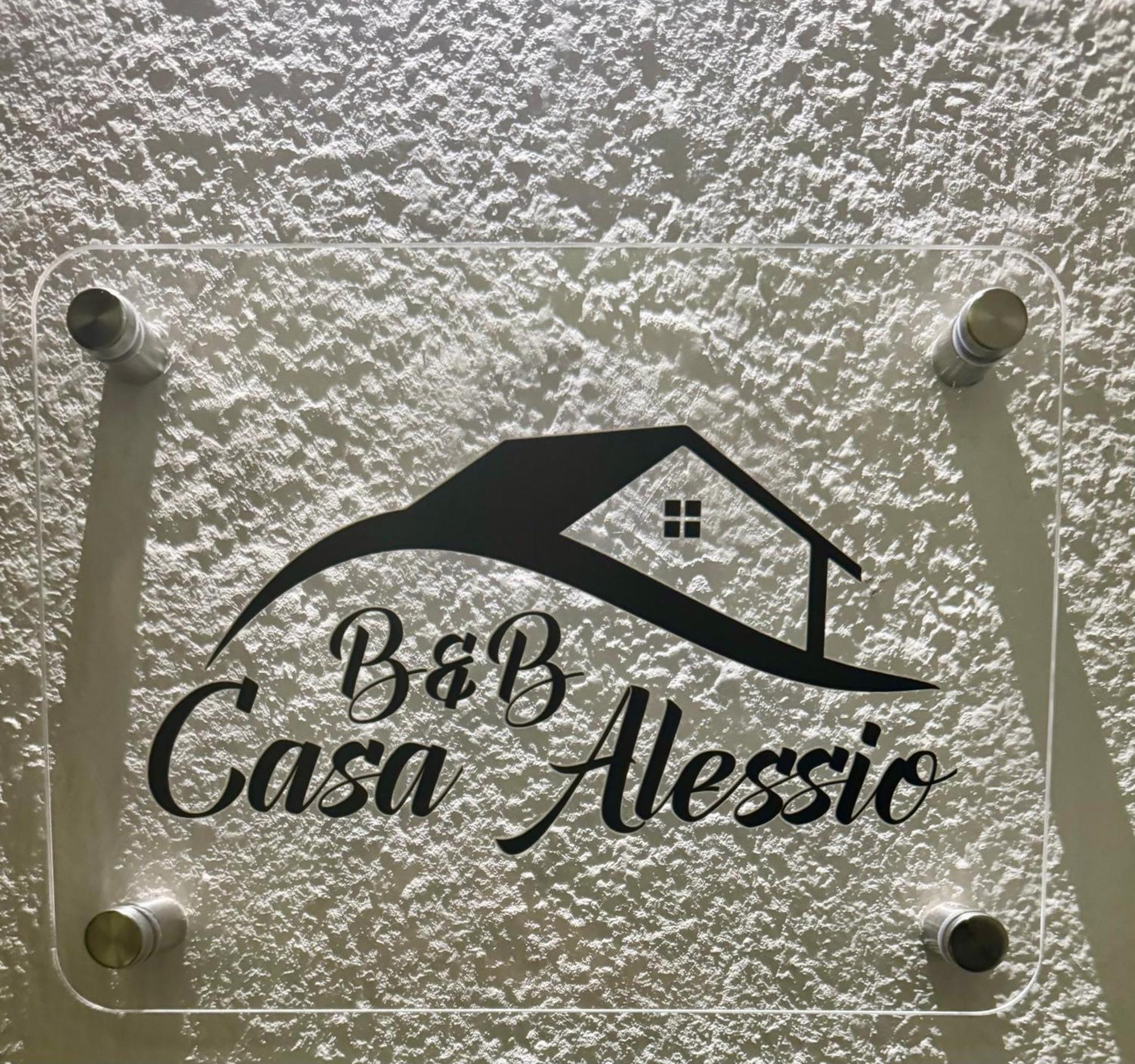 Casa Alessio - Elegante Appartamento Nel Cuore Di Cesano Maderno Bagian luar foto